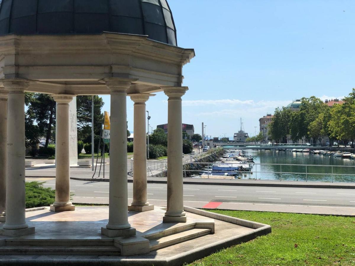 Naval Studio With Garden Rijeka Bagian luar foto