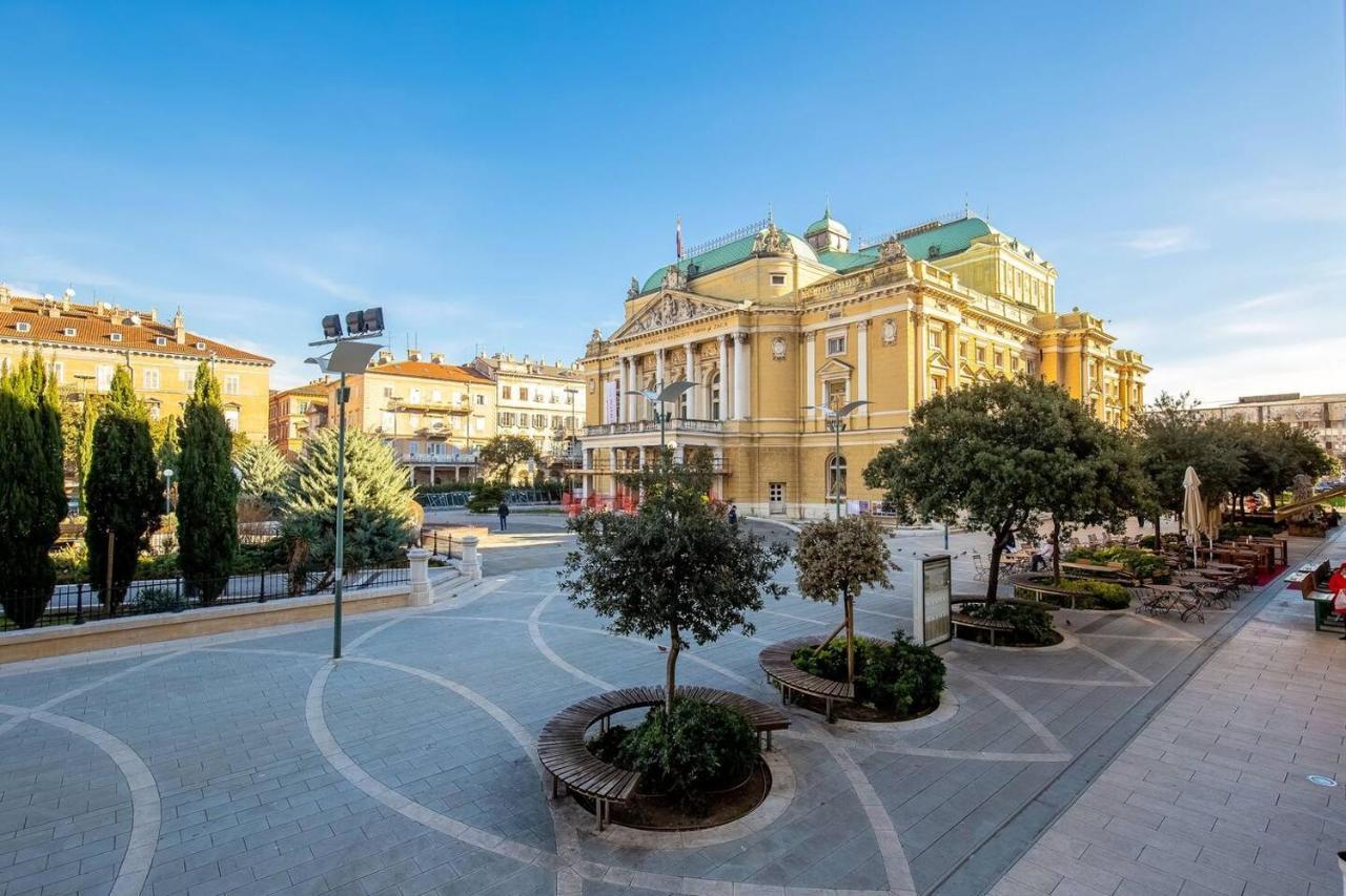 Naval Studio With Garden Rijeka Bagian luar foto